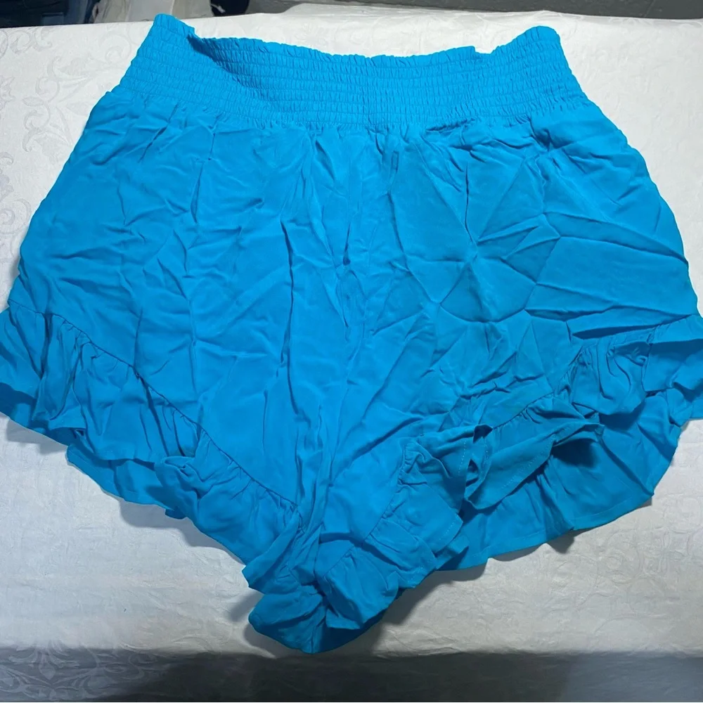 EUC Love & Piece Size Large High Waist‎ Blue Ruffle Shorts